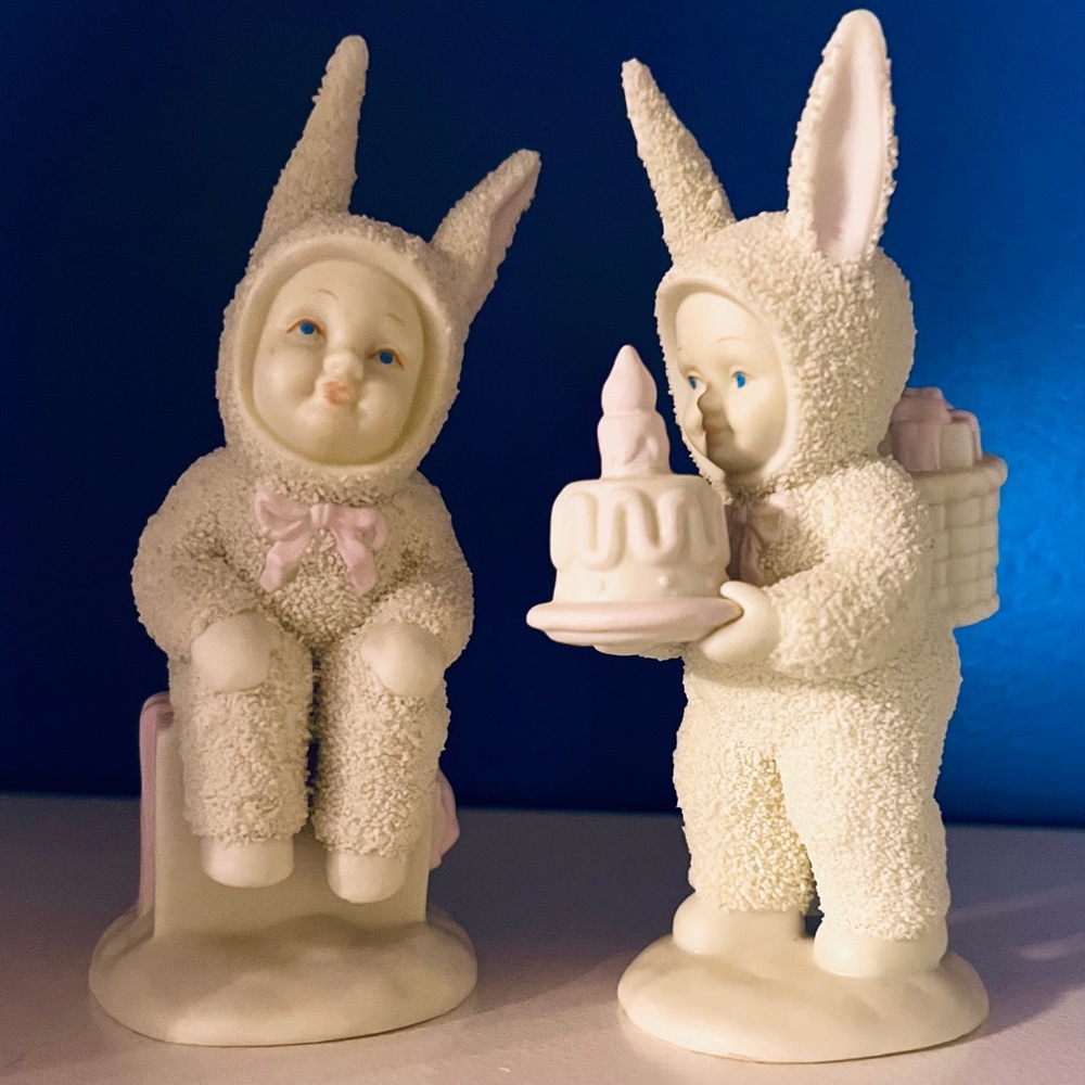 Department 56 Snowbunnies RETIRED #26273 “Happy Birthday To You”